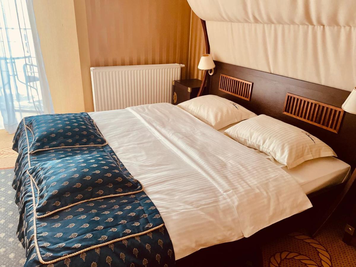 Shuma Hotel Dabrowa Gornicza Exterior photo